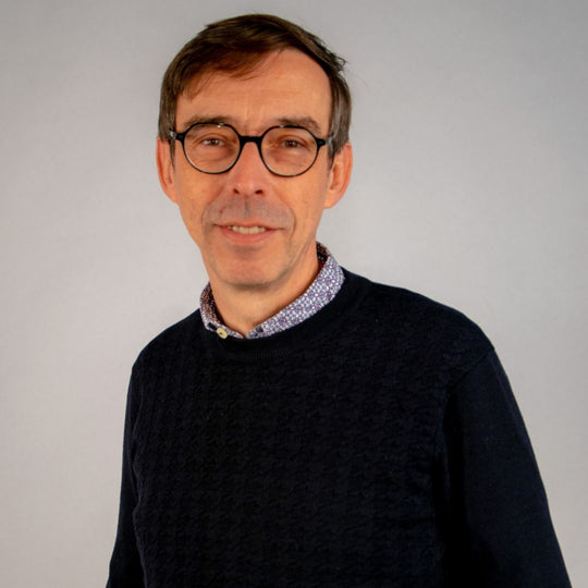 Opgericht door apotheker Dirk